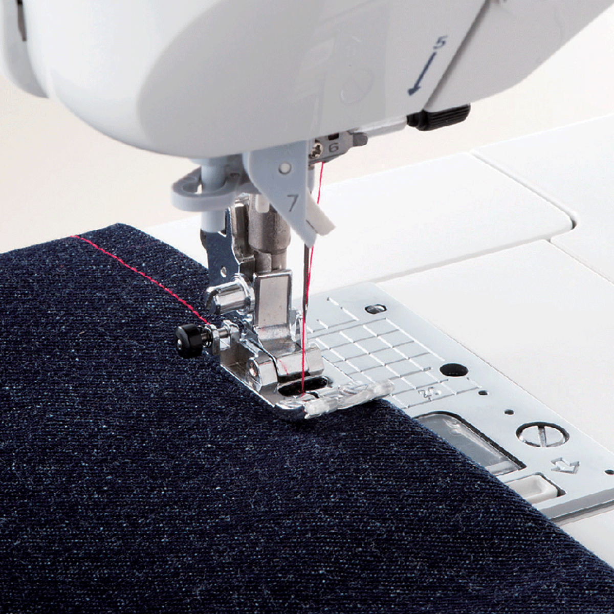 HZL-G120 Full-Sized Computer Controlled Sewing Machine with 180 Stitch Patterns