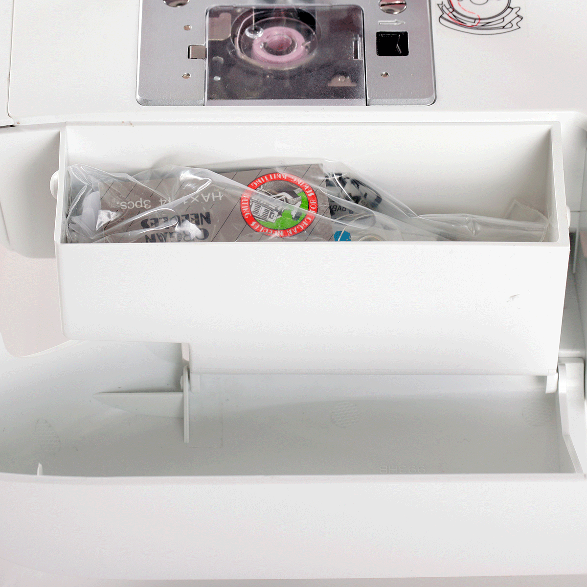 HZL-353ZR-C Compact Size Sewing Machine with 21 Stitch Patterns